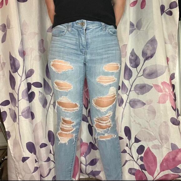 American Eagle Next Level Stretch Jegging Crop Distressed Casual Normcore Size 2 - Picture 2 of 6